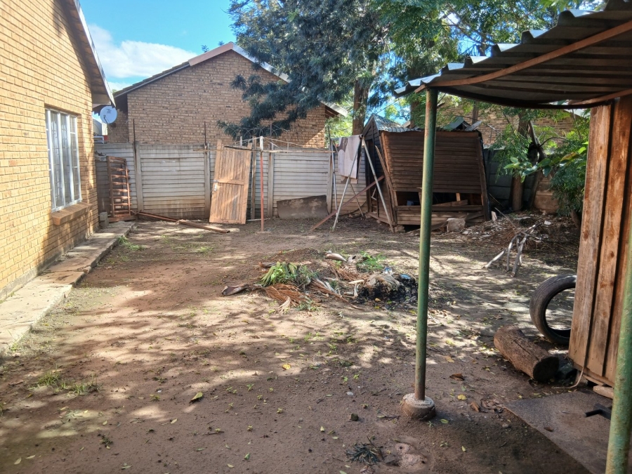 2 Bedroom Property for Sale in Oos Einde North West